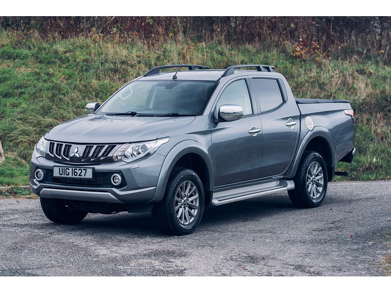 Mitsubishi 2.4 DI-D DC Barbarian Pickup Double Cab 4dr Diesel Auto 4WD Euro 6 (178 ps)