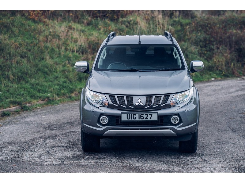 Mitsubishi 2.4 DI-D DC Barbarian Pickup Double Cab 4dr Diesel Auto 4WD Euro 6 (178 ps)