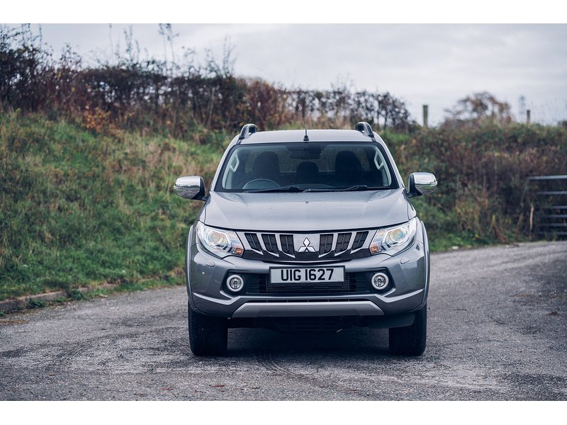 Mitsubishi 2.4 DI-D DC Barbarian Pickup Double Cab 4dr Diesel Auto 4WD Euro 6 (178 ps)