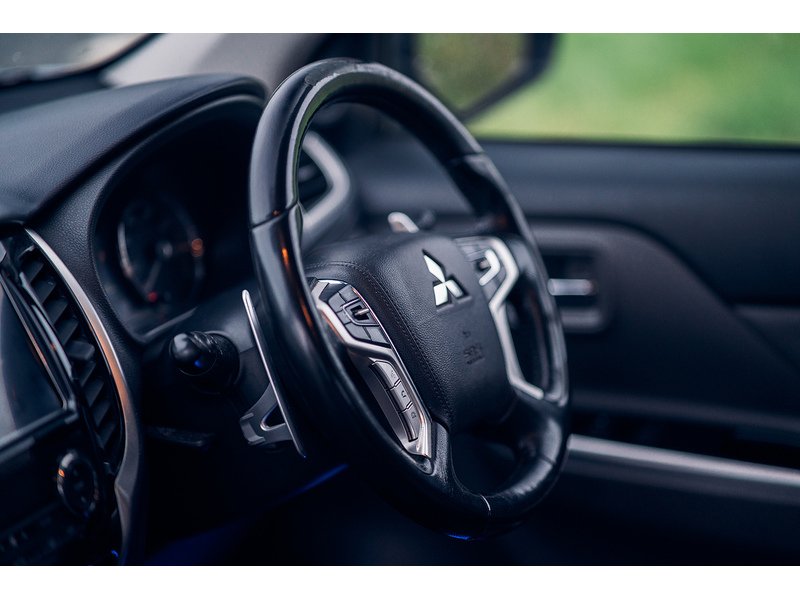 Mitsubishi 2.4 DI-D DC Barbarian Pickup Double Cab 4dr Diesel Auto 4WD Euro 6 (178 ps)