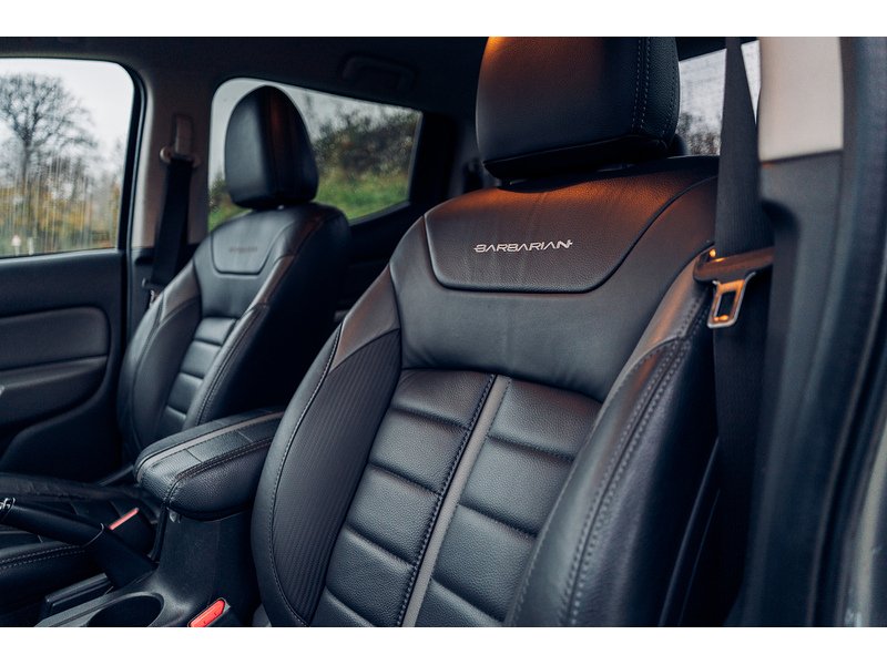 Mitsubishi 2.4 DI-D DC Barbarian Pickup Double Cab 4dr Diesel Auto 4WD Euro 6 (178 ps)