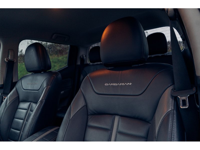 Mitsubishi 2.4 DI-D DC Barbarian Pickup Double Cab 4dr Diesel Auto 4WD Euro 6 (178 ps)