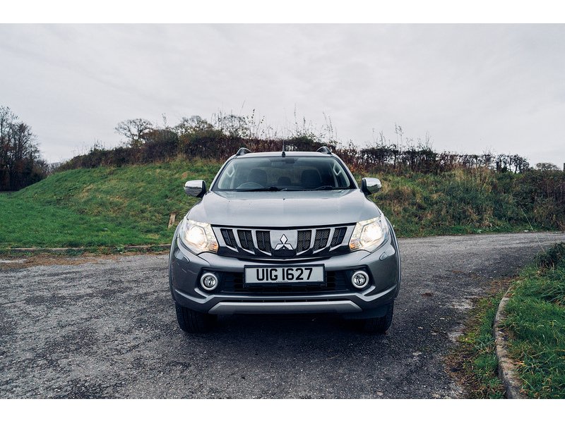 Mitsubishi 2.4 DI-D DC Barbarian Pickup Double Cab 4dr Diesel Auto 4WD Euro 6 (178 ps)