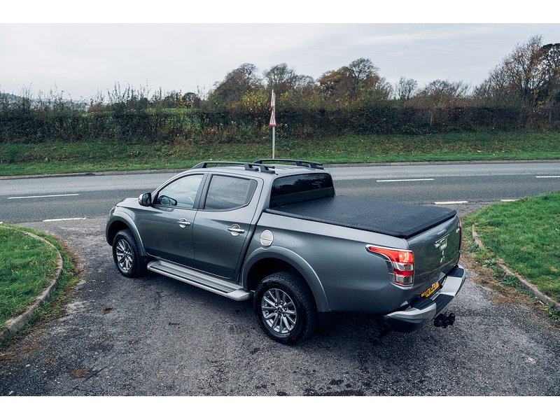 Mitsubishi 2.4 DI-D DC Barbarian Pickup Double Cab 4dr Diesel Auto 4WD Euro 6 (178 ps)