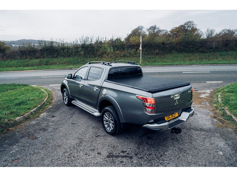 Mitsubishi 2.4 DI-D DC Barbarian Pickup Double Cab 4dr Diesel Auto 4WD Euro 6 (178 ps)