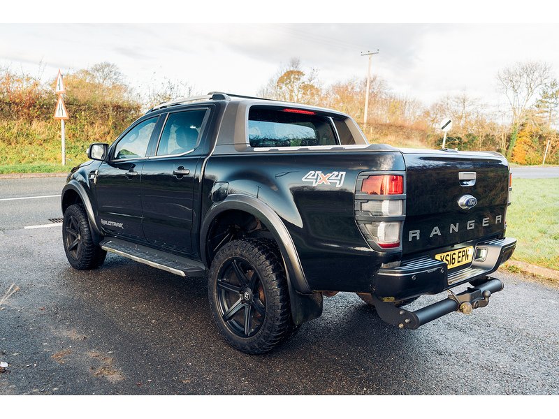 Ford 3.2 TDCi Wildtrak Pickup Double Cab 4dr Diesel Manual 4WD Euro 5 (s/s) (200 ps)