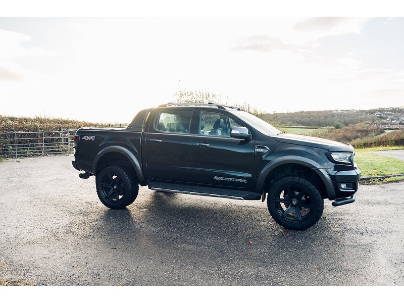 Ford 3.2 TDCi Wildtrak Pickup Double Cab 4dr Diesel Manual 4WD Euro 5 (s/s) (200 ps)
