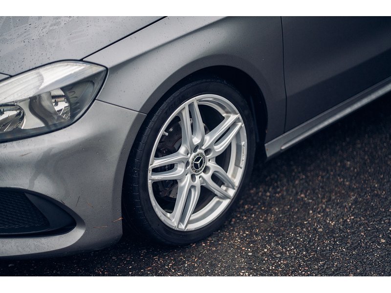 Mercedes-Benz 2.1 A200d AMG Line Hatchback 5dr Diesel 7G-DCT Euro 6 (s/s) (136 ps)