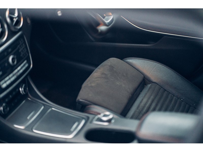 Mercedes-Benz 2.1 A200d AMG Line Hatchback 5dr Diesel 7G-DCT Euro 6 (s/s) (136 ps)