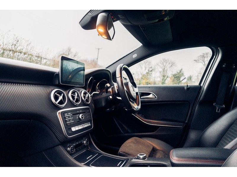 Mercedes-Benz 2.1 A200d AMG Line Hatchback 5dr Diesel 7G-DCT Euro 6 (s/s) (136 ps)