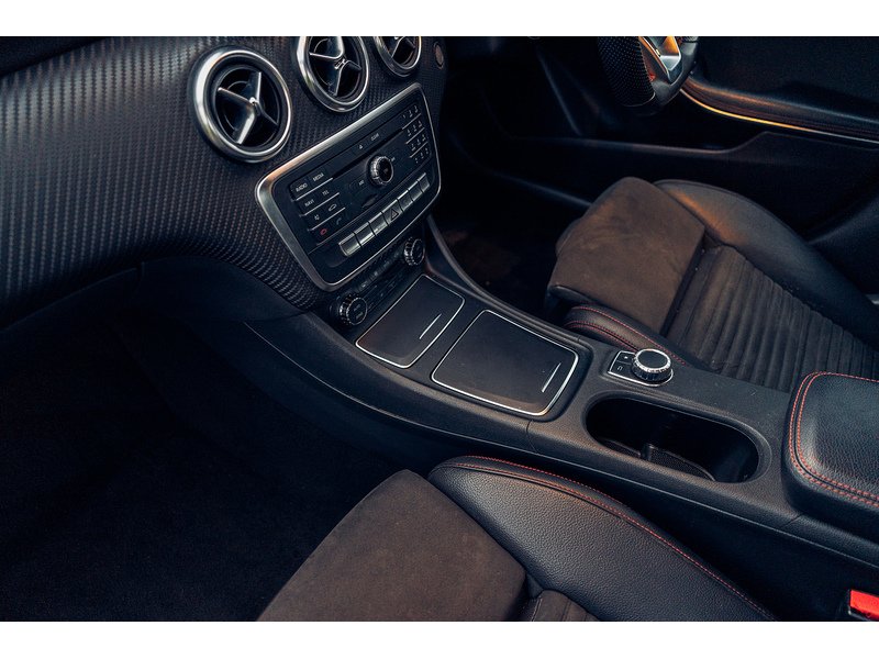 Mercedes-Benz 2.1 A200d AMG Line Hatchback 5dr Diesel 7G-DCT Euro 6 (s/s) (136 ps)