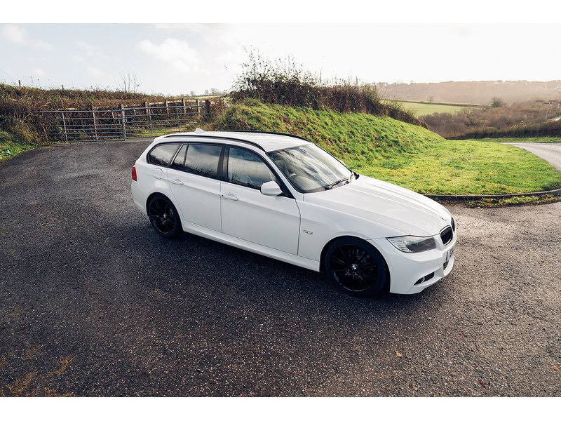 BMW 2.0 320d Sport Plus Edition Touring 5dr Diesel Manual Euro 5 (s/s) (184 ps)