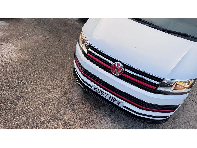 Volkswagen 2.0 TDI BlueMotion Tech Executive MPV 5dr Diesel DSG Euro 6 (s/s) (150 ps)