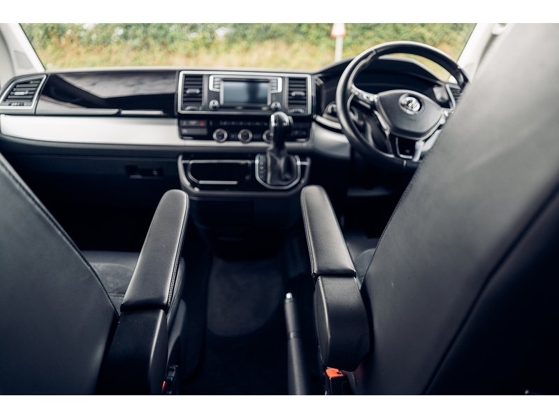 Volkswagen 2.0 TDI BlueMotion Tech Executive MPV 5dr Diesel DSG Euro 6 (s/s) (150 ps)