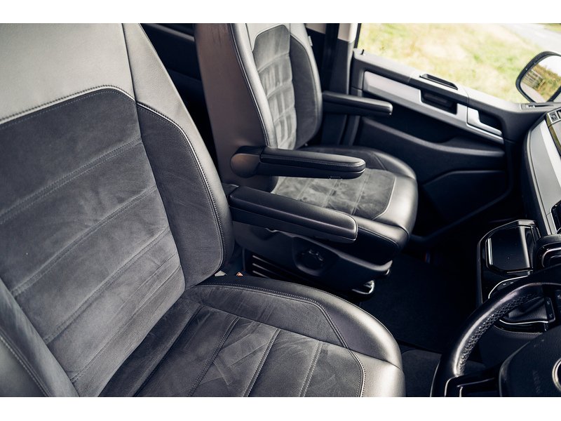 Volkswagen 2.0 TDI BlueMotion Tech Executive MPV 5dr Diesel DSG Euro 6 (s/s) (150 ps)