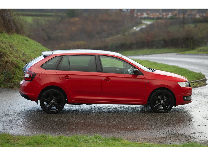 Skoda 1.6 TDI SE Sport Hatchback 5dr Diesel Manual Euro 5 (105 ps)