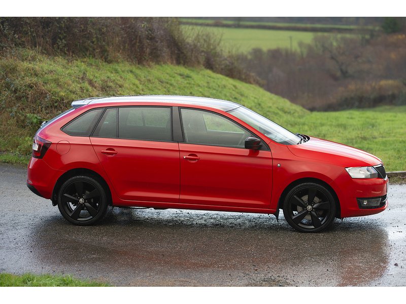 Skoda 1.6 TDI SE Sport Hatchback 5dr Diesel Manual Euro 5 (105 ps)
