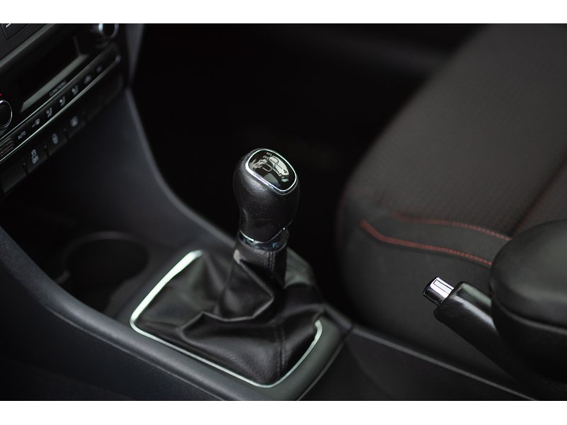 Skoda 1.6 TDI SE Sport Hatchback 5dr Diesel Manual Euro 5 (105 ps)