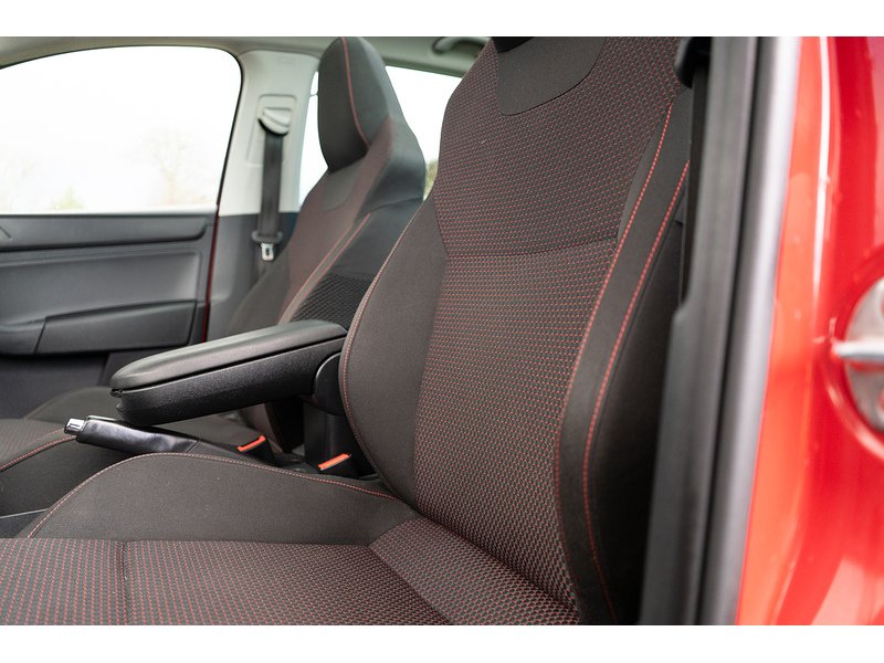 Skoda 1.6 TDI SE Sport Hatchback 5dr Diesel Manual Euro 5 (105 ps)