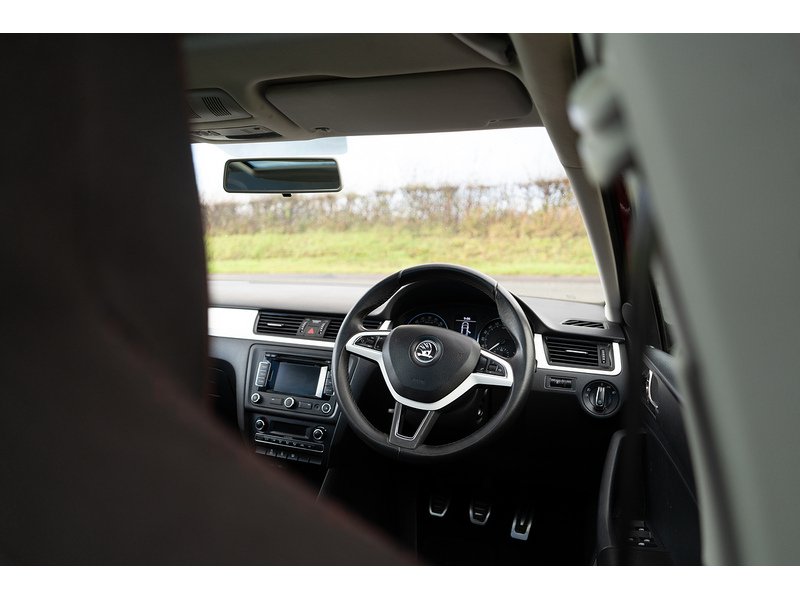 Skoda 1.6 TDI SE Sport Hatchback 5dr Diesel Manual Euro 5 (105 ps)