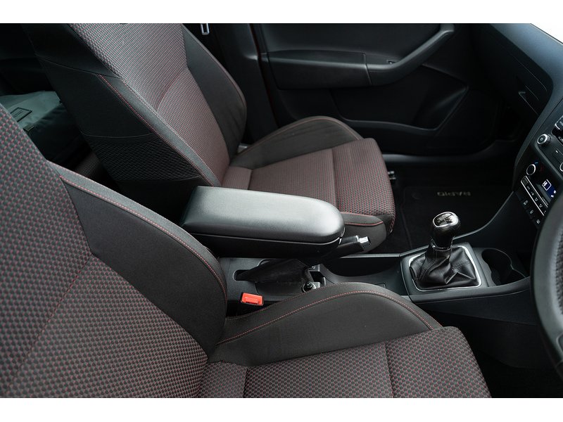 Skoda 1.6 TDI SE Sport Hatchback 5dr Diesel Manual Euro 5 (105 ps)