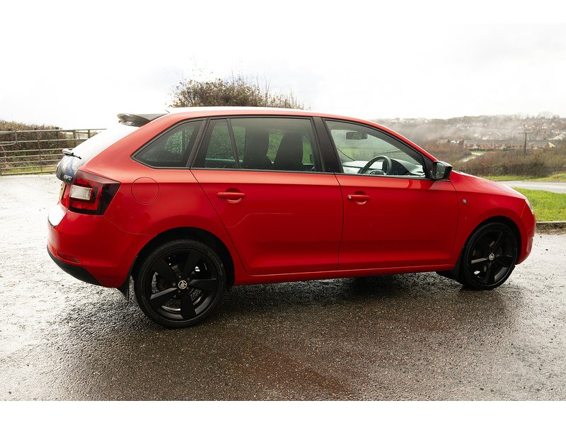 Skoda 1.6 TDI SE Sport Hatchback 5dr Diesel Manual Euro 5 (105 ps)