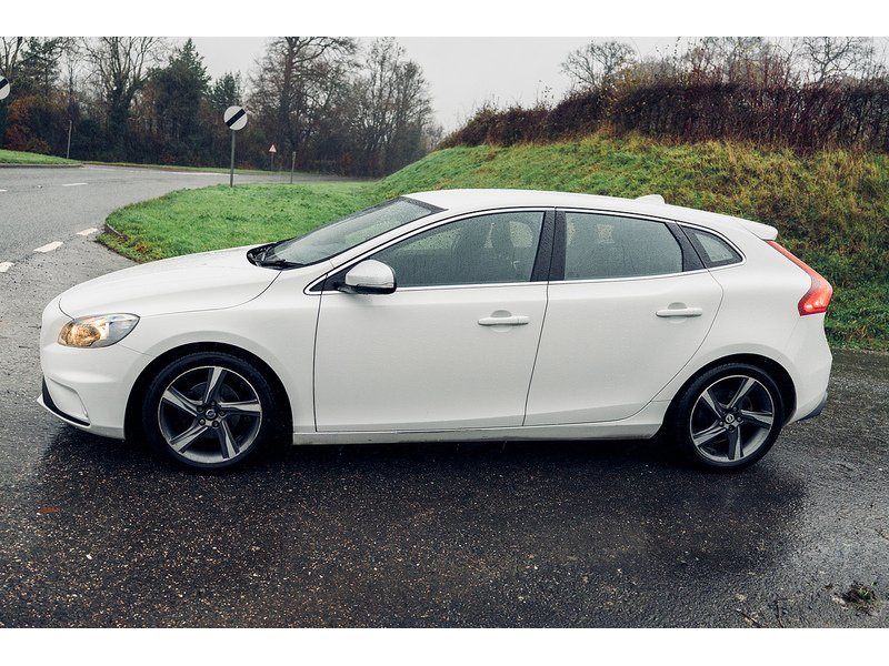Volvo 1.6 D2 R-Design Hatchback 5dr Diesel Manual Euro 5 (s/s) (115 ps)