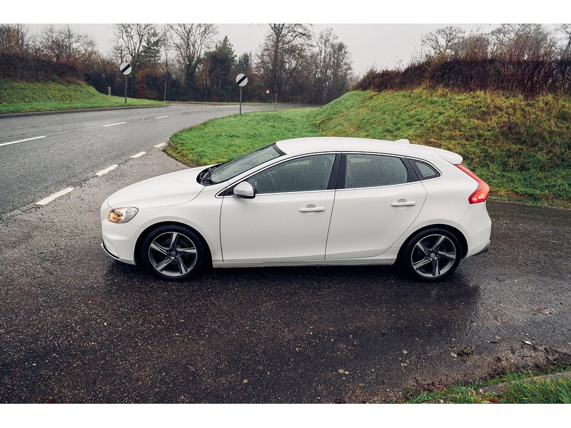 Volvo 1.6 D2 R-Design Hatchback 5dr Diesel Manual Euro 5 (s/s) (115 ps)