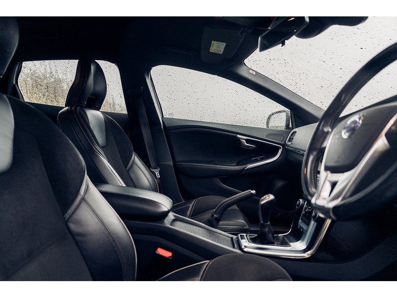 Volvo 1.6 D2 R-Design Hatchback 5dr Diesel Manual Euro 5 (s/s) (115 ps)