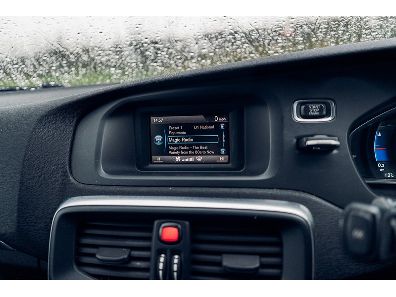 Volvo 1.6 D2 R-Design Hatchback 5dr Diesel Manual Euro 5 (s/s) (115 ps)