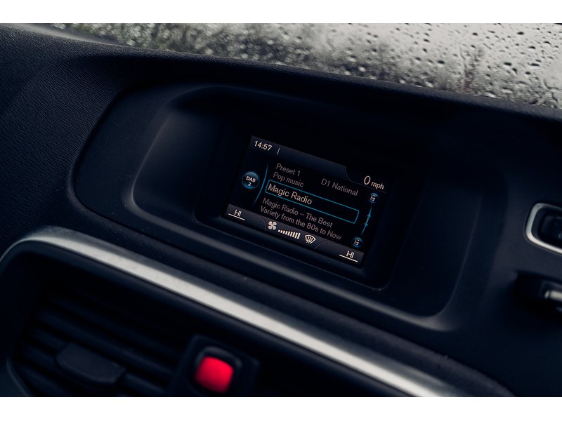 Volvo 1.6 D2 R-Design Hatchback 5dr Diesel Manual Euro 5 (s/s) (115 ps)