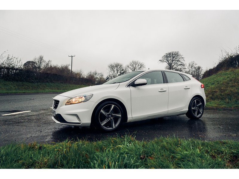 Volvo 1.6 D2 R-Design Hatchback 5dr Diesel Manual Euro 5 (s/s) (115 ps)