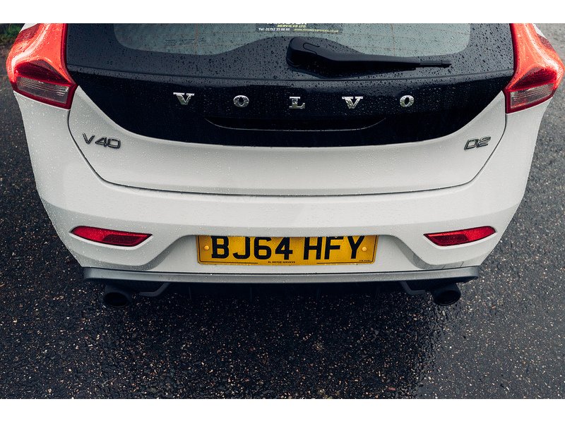 Volvo 1.6 D2 R-Design Hatchback 5dr Diesel Manual Euro 5 (s/s) (115 ps)