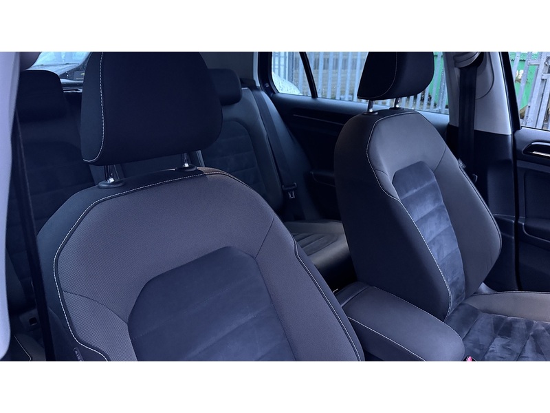 Volkswagen 2.0 TDI BlueMotion Tech GT Hatchback 5dr Diesel Manual Euro 5 (s/s) (150 ps)