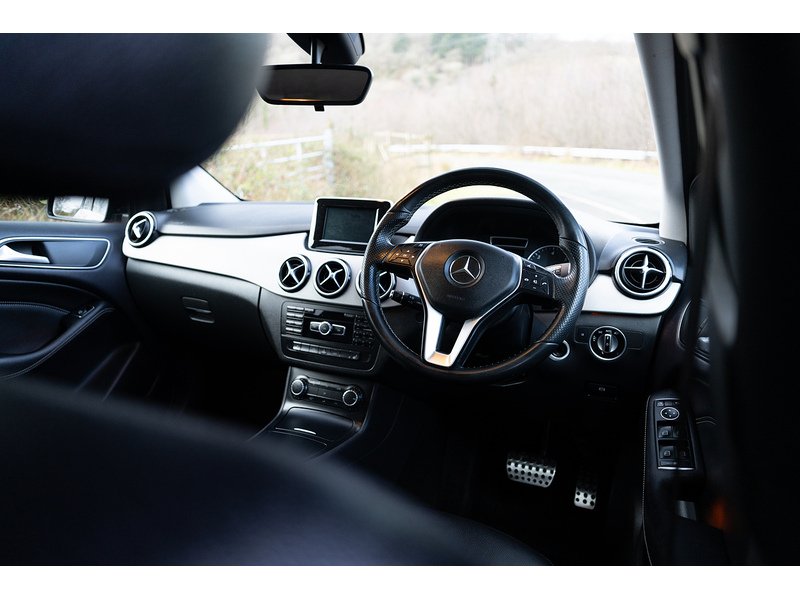 Mercedes-Benz 1.8 B200 CDI Sport MPV 5dr Diesel 7G-DCT Euro 5 (s/s) (136 ps)