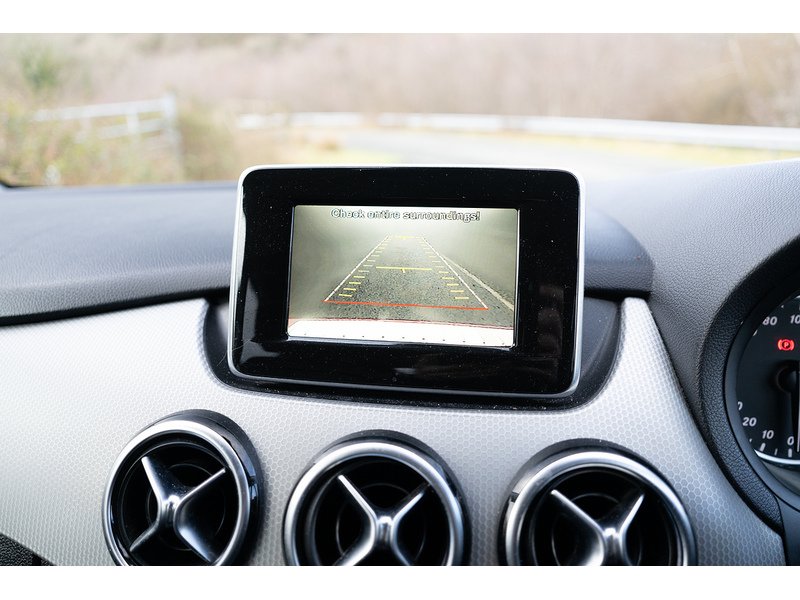 Mercedes-Benz 1.8 B200 CDI Sport MPV 5dr Diesel 7G-DCT Euro 5 (s/s) (136 ps)