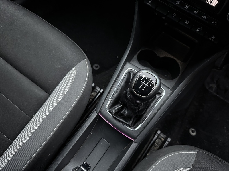 Skoda 1.6 TDI SE Tech Hatchback 5dr Diesel Manual Euro 6 (s/s) (115 ps)