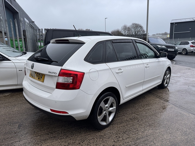 Skoda 1.6 TDI SE Tech Hatchback 5dr Diesel Manual Euro 6 (s/s) (115 ps)