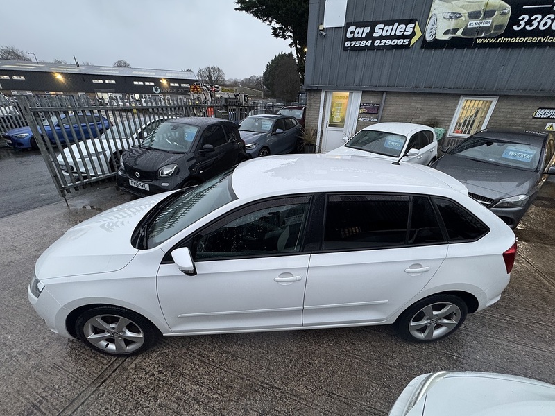 Skoda 1.6 TDI SE Tech Hatchback 5dr Diesel Manual Euro 6 (s/s) (115 ps)