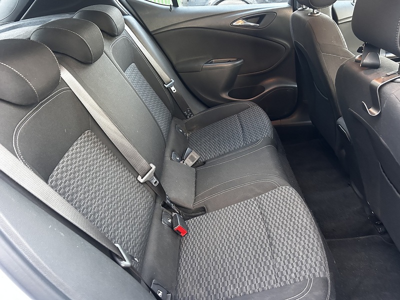 Vauxhall 1.4i Turbo SRi VX Line Hatchback 5dr Petrol Manual Euro 6 (150 ps)