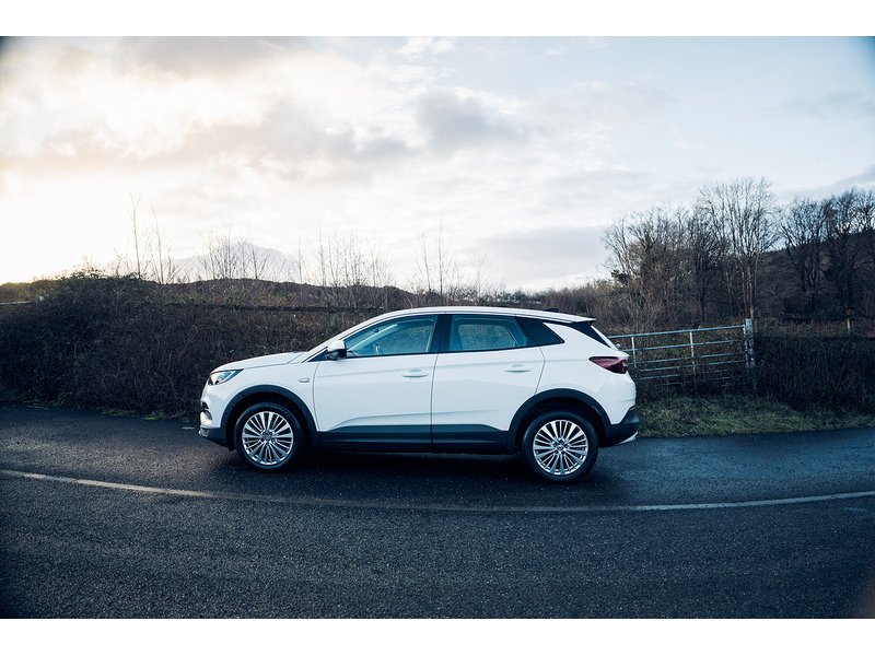 Vauxhall 1.5 Turbo D Business Edition Nav SUV 5dr Diesel Manual Euro 6 (s/s) (130 ps)