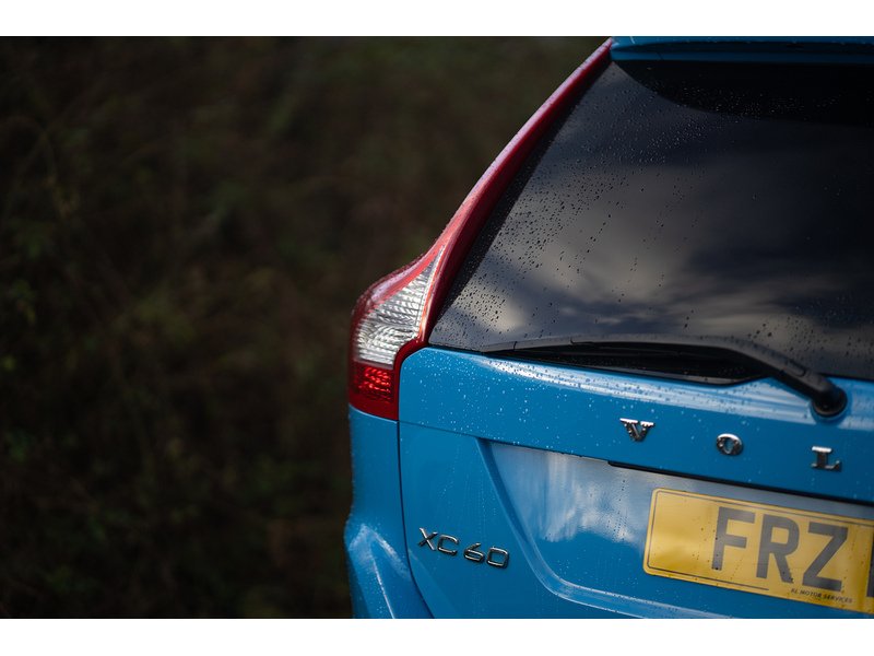 Volvo 2.4 D5 R-Design SUV 5dr Diesel Geartronic AWD Euro 5 (215 ps)