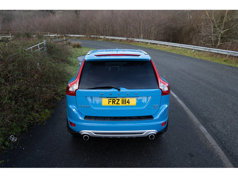 Volvo 2.4 D5 R-Design SUV 5dr Diesel Geartronic AWD Euro 5 (215 ps)