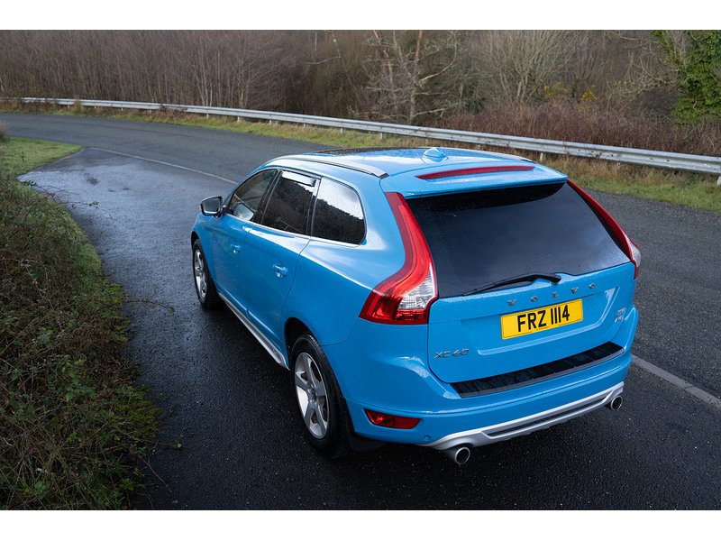 Volvo 2.4 D5 R-Design SUV 5dr Diesel Geartronic AWD Euro 5 (215 ps)