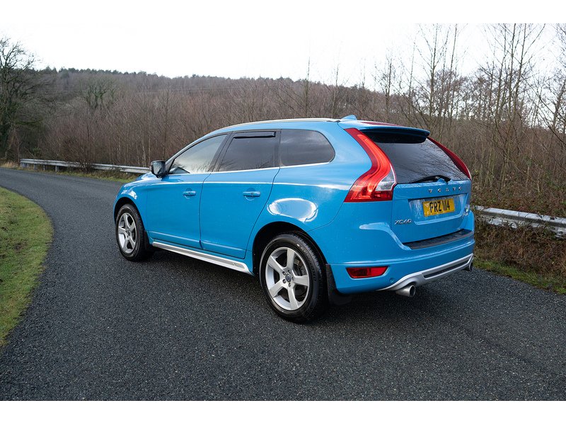 Volvo 2.4 D5 R-Design SUV 5dr Diesel Geartronic AWD Euro 5 (215 ps)