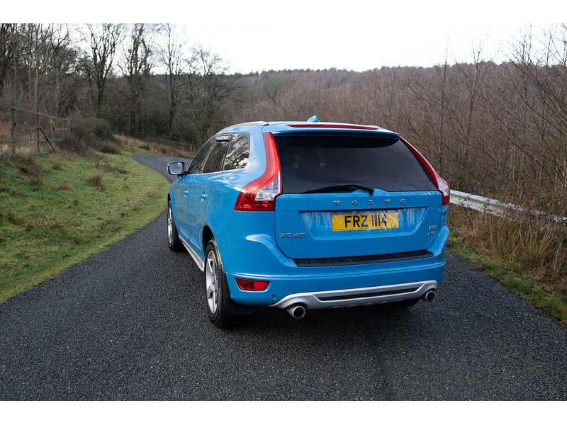 Volvo 2.4 D5 R-Design SUV 5dr Diesel Geartronic AWD Euro 5 (215 ps)