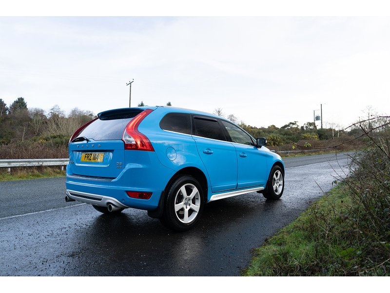 Volvo 2.4 D5 R-Design SUV 5dr Diesel Geartronic AWD Euro 5 (215 ps)