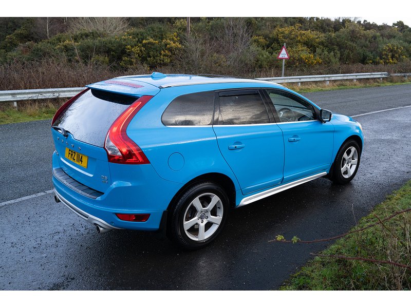 Volvo 2.4 D5 R-Design SUV 5dr Diesel Geartronic AWD Euro 5 (215 ps)