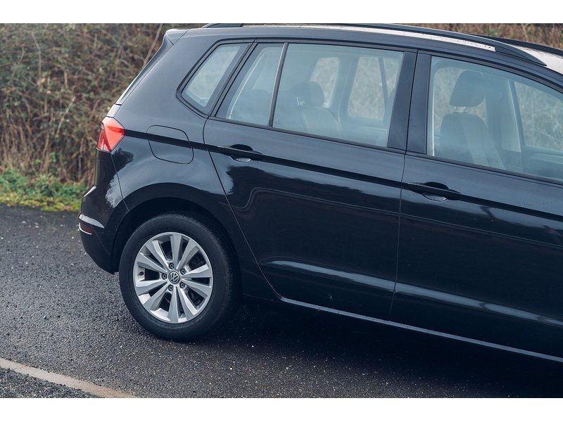 Volkswagen 1.6 TDI BlueMotion Tech SE MPV 5dr Diesel Manual Euro 6 (s/s) (110 ps)