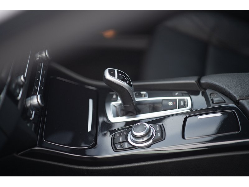 BMW 2.0 520d SE Saloon 4dr Diesel Steptronic Euro 5 (184 ps)